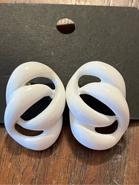 Vintage Napier 1980s White Enamel Interlocking Modernist Twist Clip Earrings